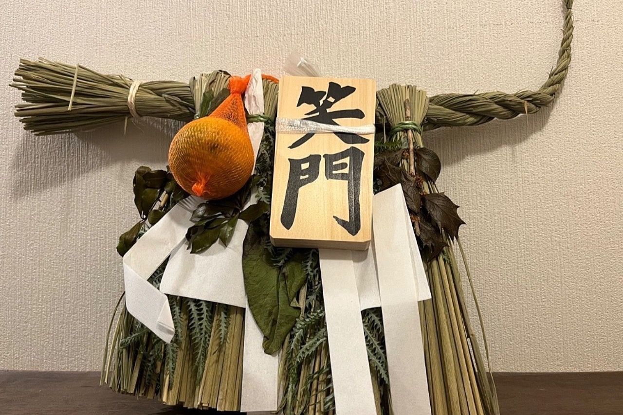 【京都市内】伊勢神宮のしめ縄をお迎えして、新年の準備