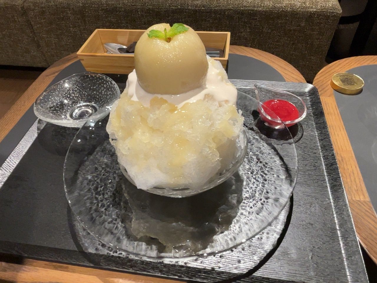 sequence KYOTO GOJO　 まるごと桃のフルーツかき氷