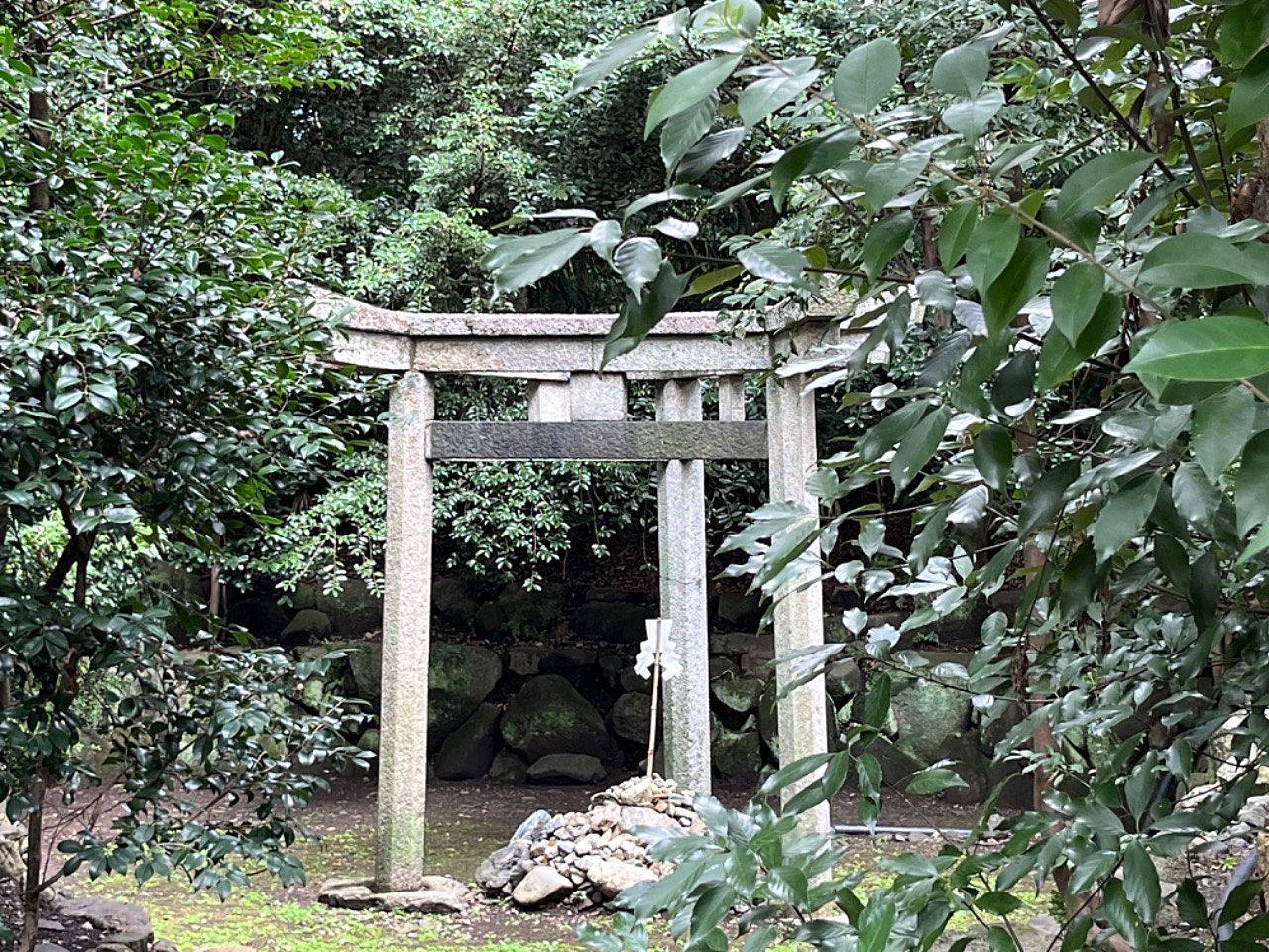 【右京区】隠れた名所　木嶋坐天照御魂神社（蚕ノ社）珍しい三柱鳥居を見て満足♪